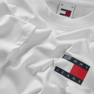Camiseta Tommy Jeans Blanca. Tallas S a 2XL. Nueva