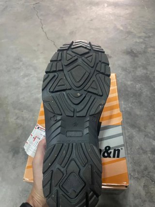 Zapatos de seguridad Alba&n negros y naranjas