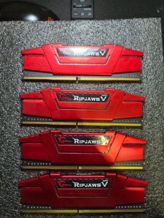 16GB DDR4 G.Skill Ripjaws V Roja