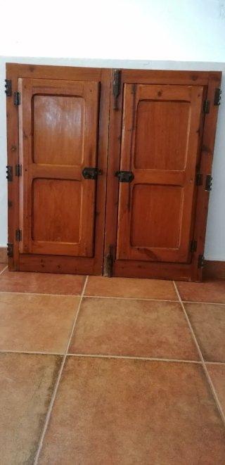 Ventana antigua de madera