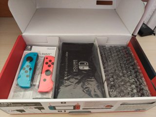 Nintendo Switch V2 + Super Mario 3d World