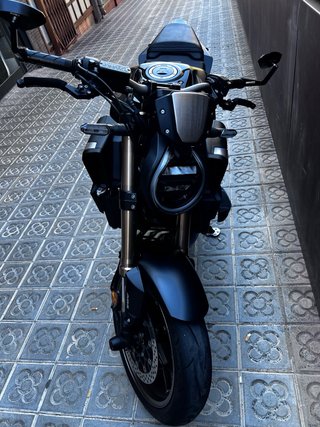 Honda CB650R Negra 2025 PRECIO NEGOCIABLE