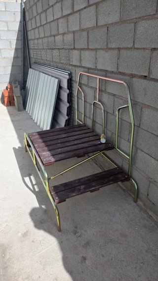 Escalera movilhome metálica
