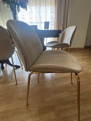 Sillas Terciopelo Beige Patas Doradas
