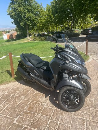 Yamaha Tricity 300 Gris