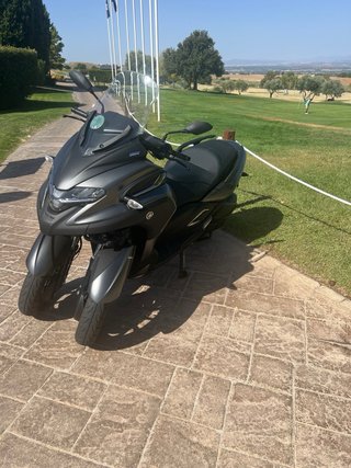 Yamaha Tricity 300 Gris