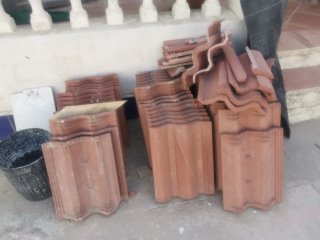 Tejas de Hormigón (Enteras y Cortadas)