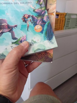 Lightfall 1 y 2: la sombra del pájaro