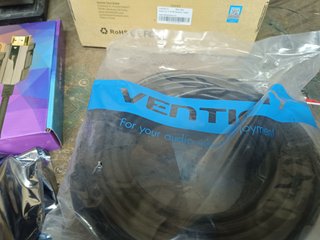 Confezione di cavi HDMI e VGA Vention