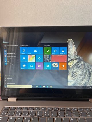Lenovo Yoga Intel i3 8GB RAM 1TB