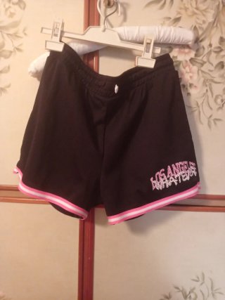 Pantaloncini neri ragazza Los Angeles