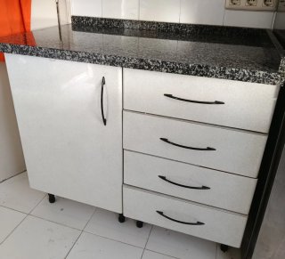 Cocina y encimera granito