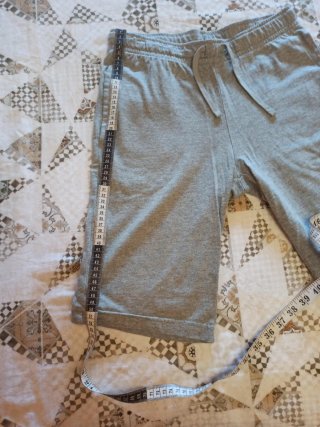 Pantalón corto Nike chico gris