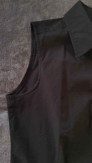 Camisa sin mangas United Colors of Benetton negra
