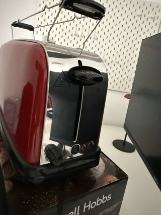 Tostador Russell Hobbs Rojo