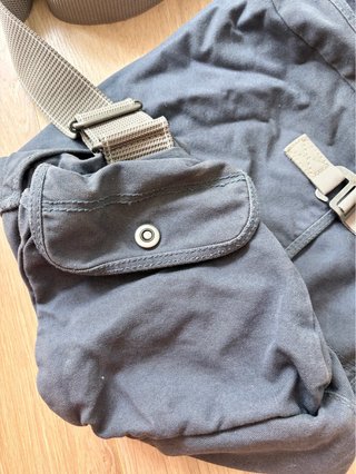 Bolso bandolera GAP gris