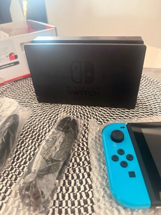 Nintendo Switch Azul y Rojo