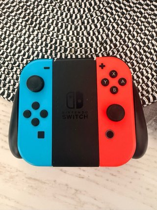 Nintendo Switch Azul y Rojo