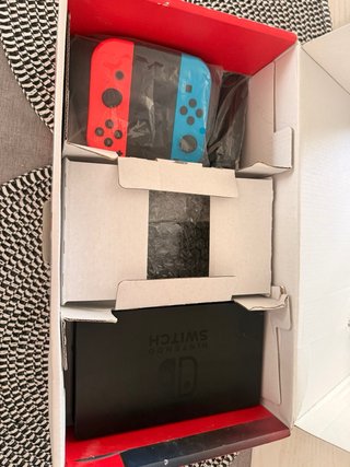 Nintendo Switch Azul y Rojo