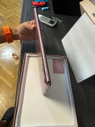 Tablet Azul y rosa con Teclado
