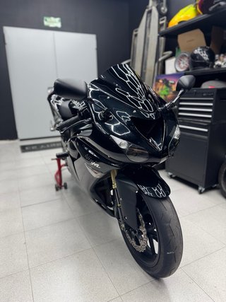 Kawasaki ninja ZX10R Negra