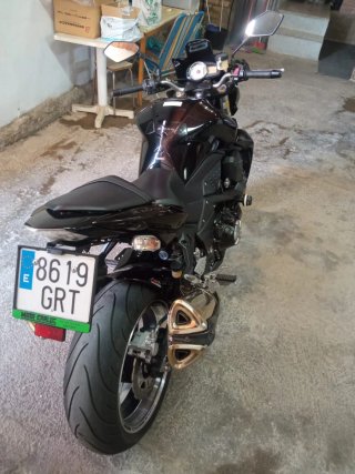 Kawasaki Z1000 black edition