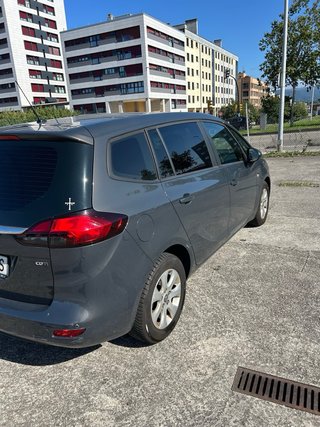 Opel Zafira Tourer 2015