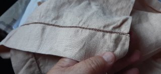 Elegante asciugamano in puro lino con uncinetto