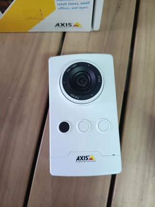 Cámara de seguridad AXIS M1045-LW Inalámbrica