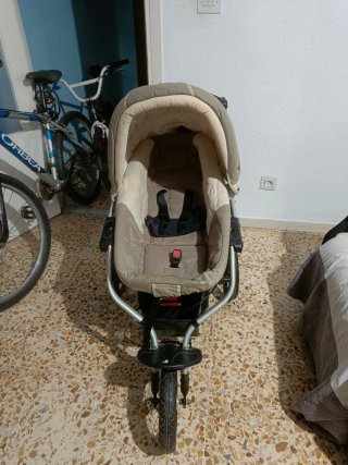 con la silla de coche,marca jane