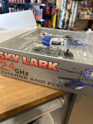Helicóptero Sky Lark RC 4CH 2.4GHz