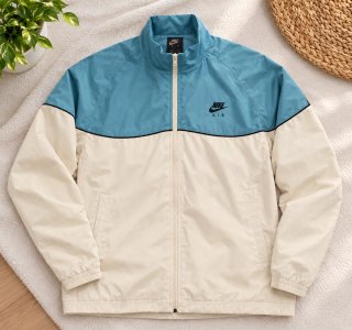 Chaqueta Nike Air Beige y Azul