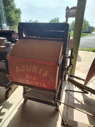 Trillo y aperos agrícolas antiguos