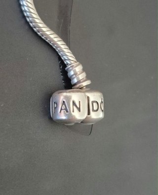 Pulsera Pandora con charms
