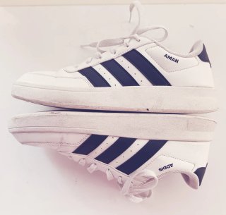 Zapatillas Adidas Unisex Blancas y Negras