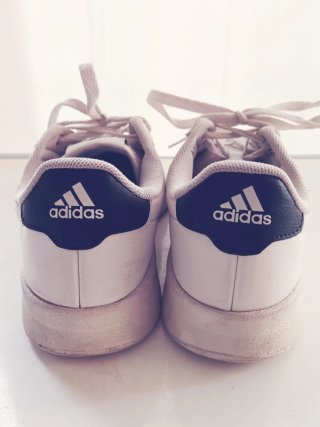 Zapatillas Adidas Unisex Blancas y Negras