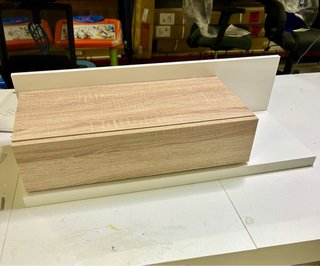 Mueble de entrada con cajón.