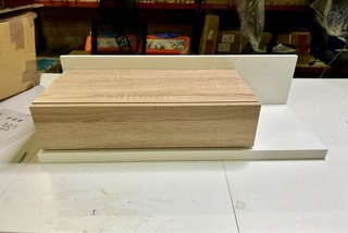 Mueble de entrada con cajón.