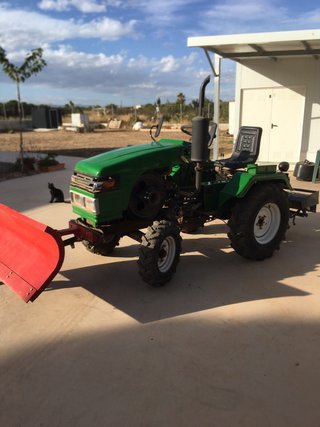Mini tractor 22hp con rotovator y pala