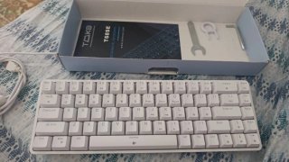 Tastiera tmkb t68se bianca switch rossi
