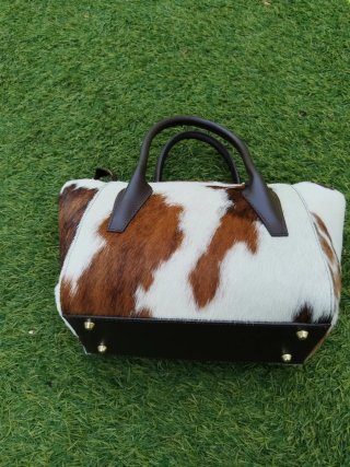 Borsa in vera pelle.