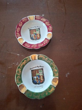 Ceniceros de porcelana decorados