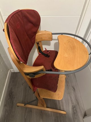 Trona de madera evolutiva