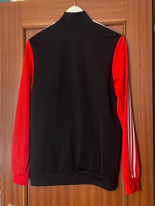 Chaqueta Adidas cremallera negra y roja