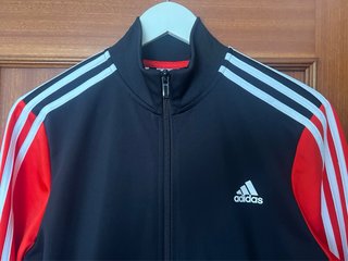 Chaqueta Adidas cremallera negra y roja
