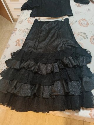 Vestido de Flamenco Negro con Volantes