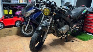 Suzuki GS500 Negra