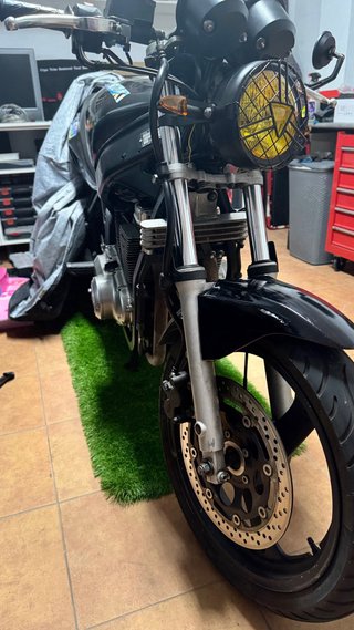 Suzuki GS500 Negra