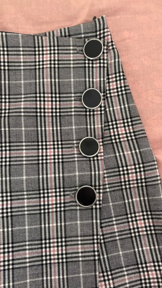 Falda pantalón a cuadros de Stradivarius
