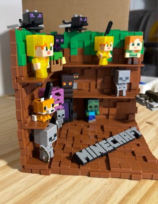 Expositor Minecraft Figuras Kinder Joy esquina